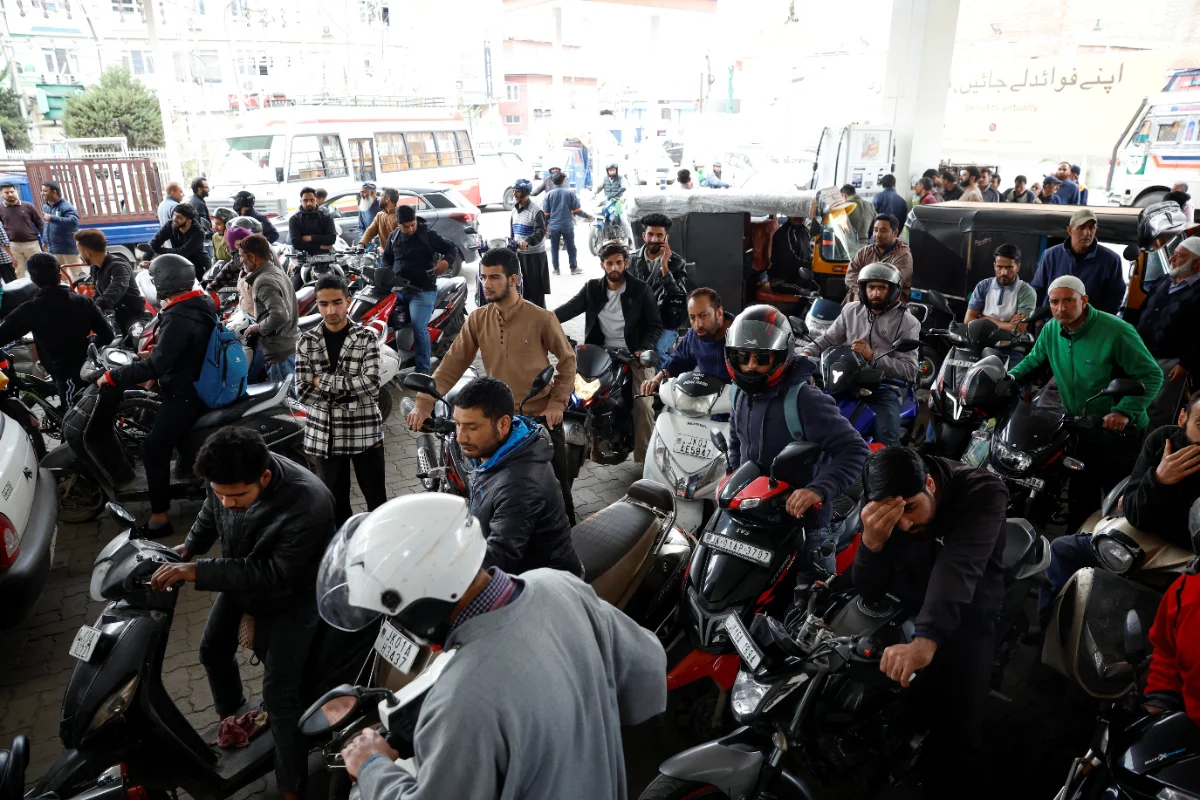 Panic fuel buying hits India despite government stock assurances