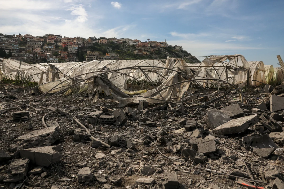 Israel strikes southern Lebanon towns as conflict with Hezbollah escalates Israel strikes southern Lebanon towns as conflict with Hezbollah escalates
