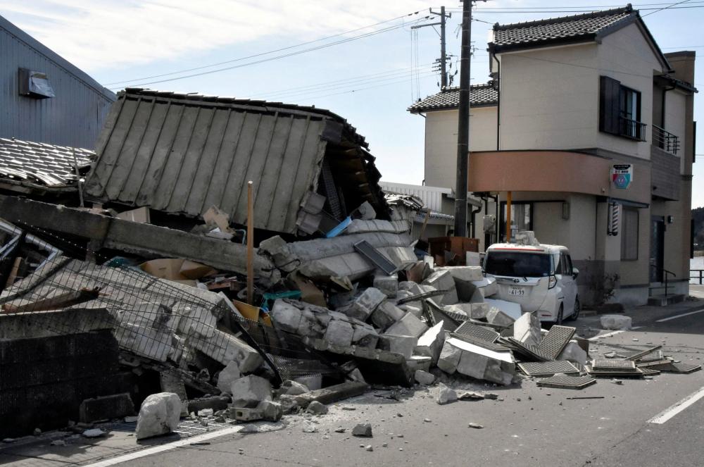 4 killed, 60 injured in 7-magnitude earthquake in northern Philippines