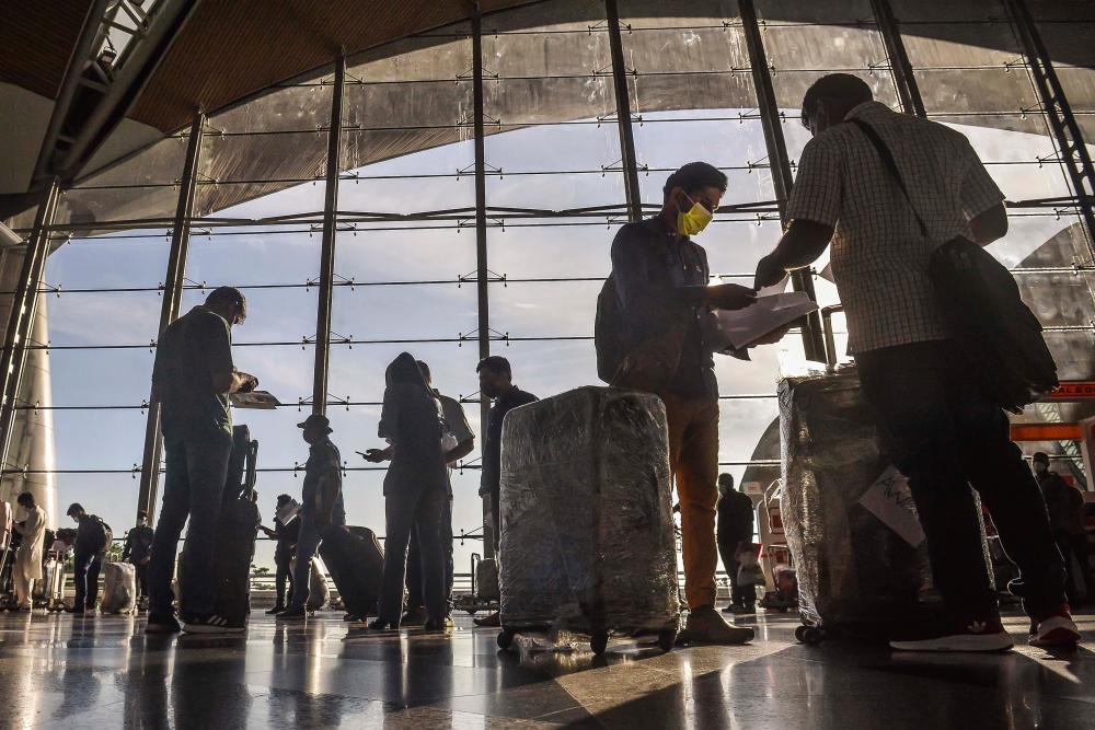 46 M’sians duped by fake job offers in Cambodia rescued: Ambassador 46 M’sians duped by fake job offers in Cambodia rescued: Ambassador