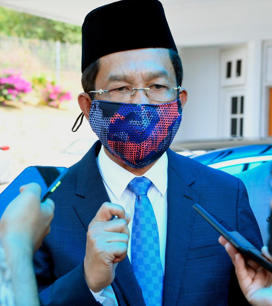52,774 remaja 12 hingga 17 tahun langkap di vaksin setakat 30 Sept: Dr Azmi Ghazali