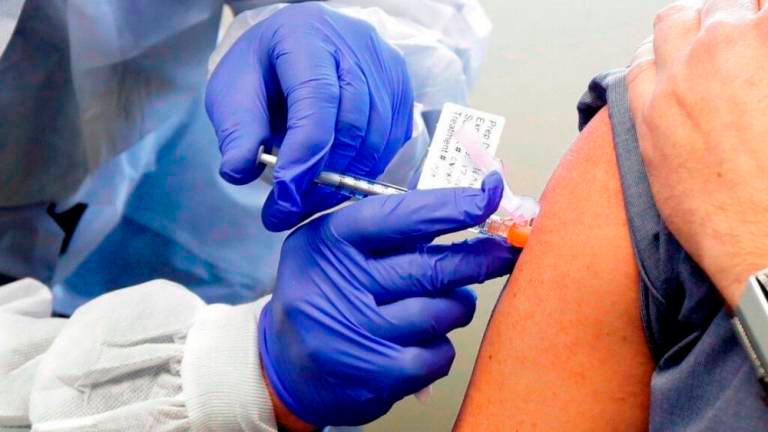 609,539 complete taking Covid-19 vaccine second dose as of May 4 â Health Minister 609,539 complete taking Covid-19 vaccine second dose as of May 4 â Health Minister