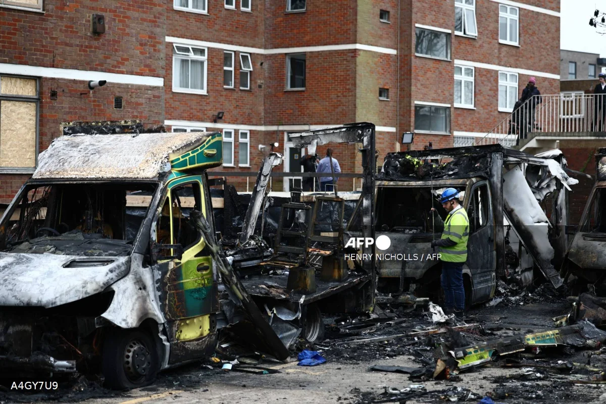 AFP__20260324__A4GY7U9__v1__Mockup__BritainPoliticsCrimeArson British police arrest two men over Jewish ambulances attack London