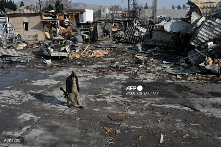 Afghanistan says 400 killed in Pakistan strike on Kabul clinic