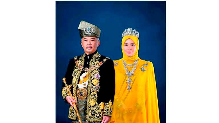 Agong, Permaisuri zahir penghargaan kepada UK atas sumbangan vaksin AstraZeneca Agong, Permaisuri zahir penghargaan kepada UK atas sumbangan vaksin AstraZeneca