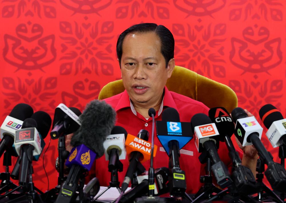 Ahmad Maslan: Median EPF savings of all Malaysians down 50%, that’s why no more special withdrawals allowed