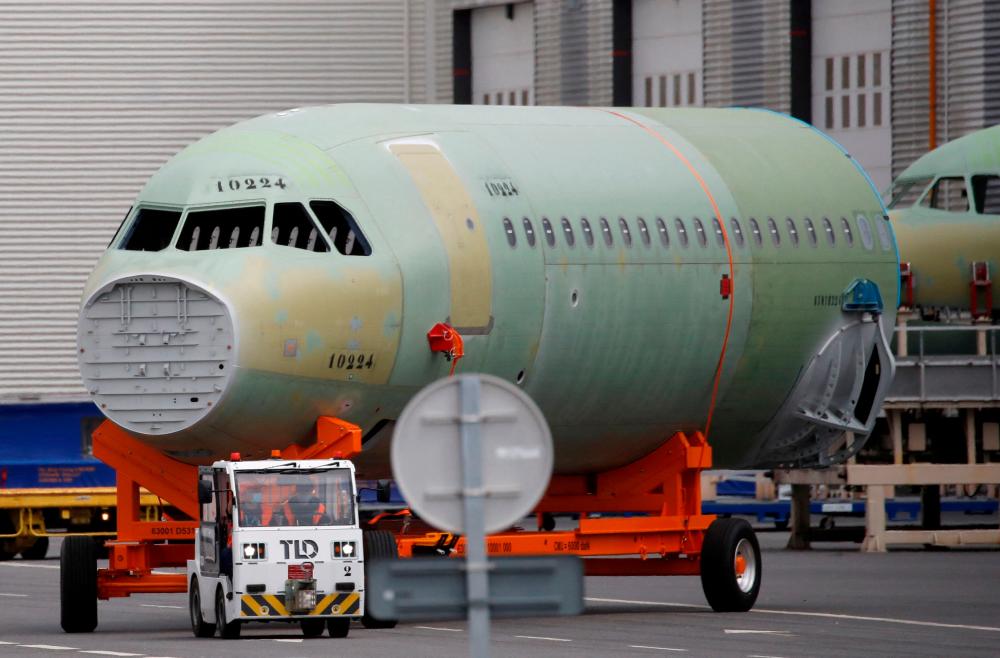 Airbus says Air India to lease jets on top of record order Airbus says Air India to lease jets on top of record order