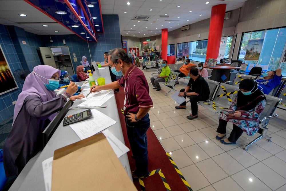 All eyes on Istana Negara as political leaders seek audiences with the King