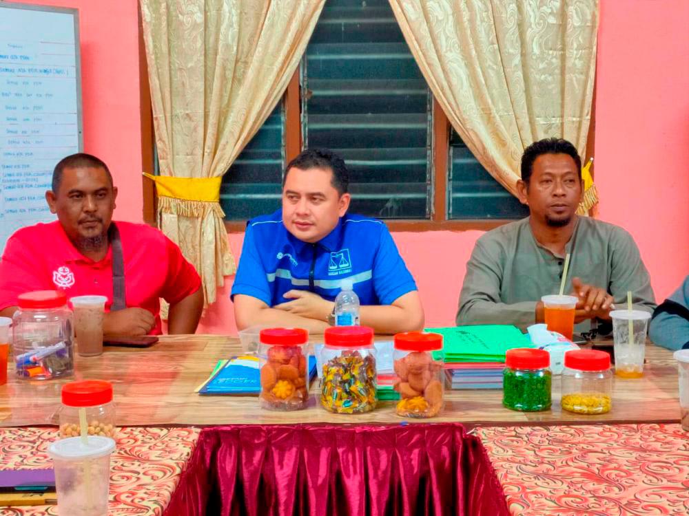 Anak sulung Najib sah bertanding, antara 25 calon muka baharu BN di DUN Pahang Anak sulung Najib sah bertanding, antara 25 calon muka baharu BN di DUN Pahang