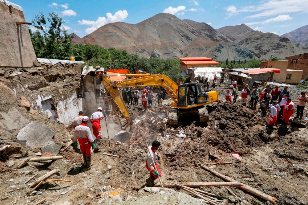 Angka kematian banjir kilat di Iran meningkat ke 56 orang, Tehran paling terjejas Angka kematian banjir kilat di Iran meningkat ke 56 orang, Tehran paling terjejas