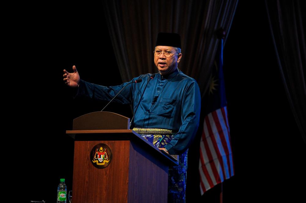 Annuar: Umno leadership needs to find a way to harmonise the party