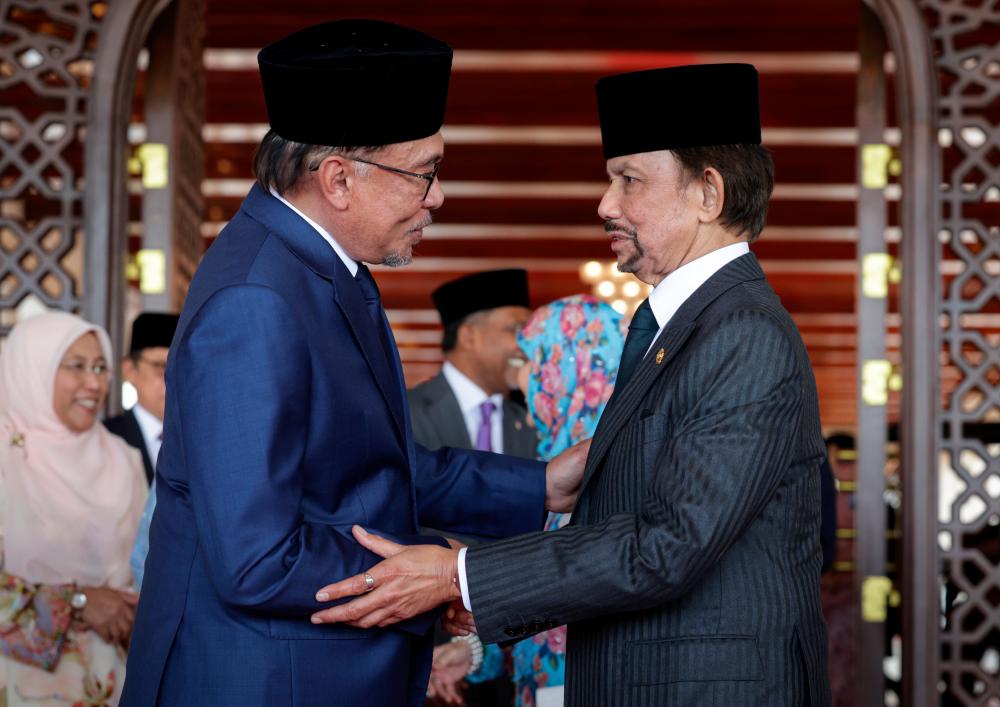 Anwar-Sultan Hassanal Bolkiah personal ties will help expedite implementation of M’sia-Brunei programmes