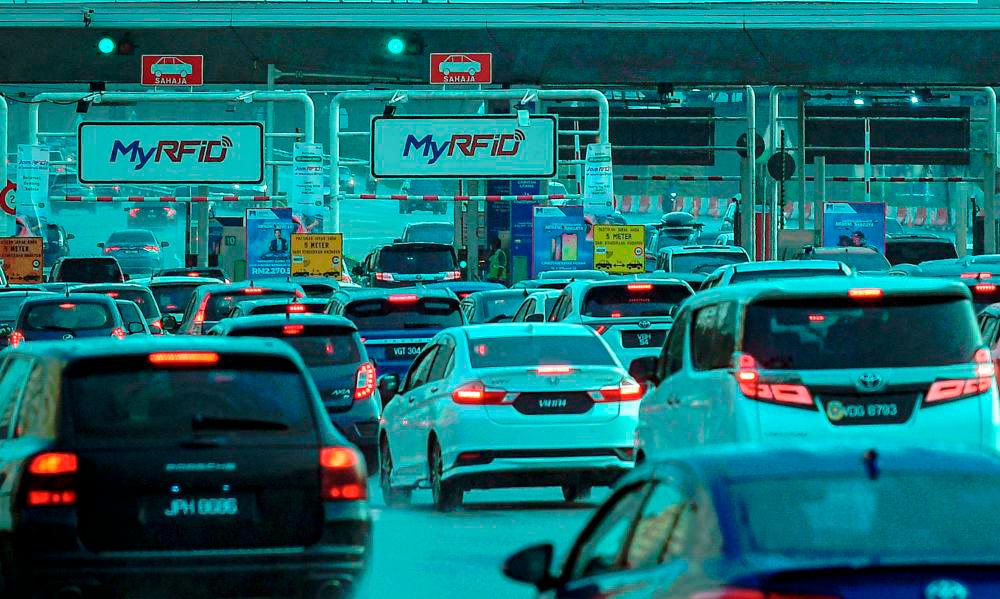 Anwar: Toll exemptions for two days before CNY