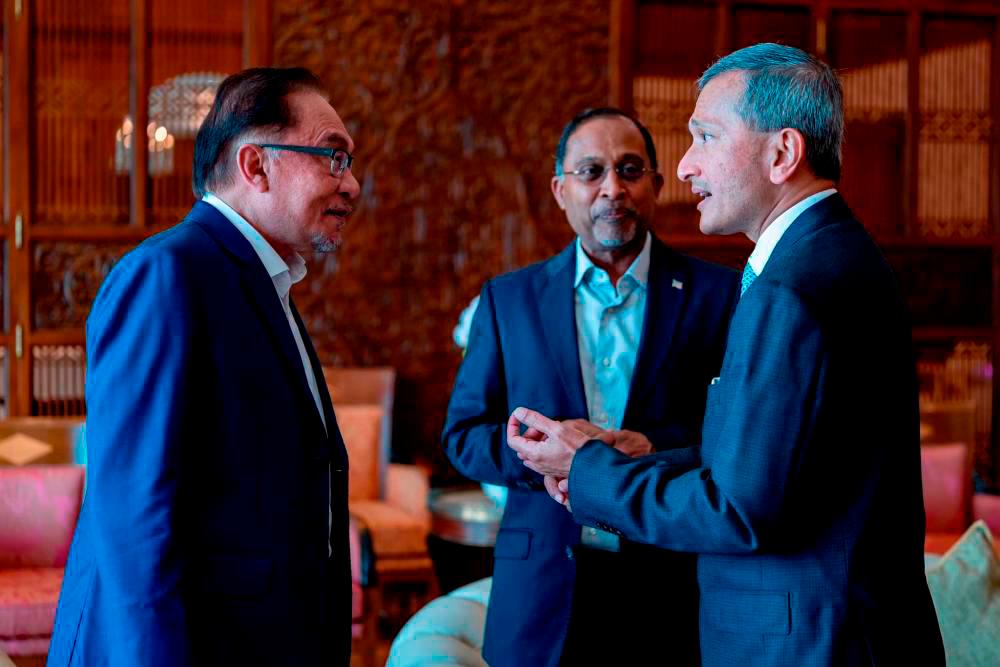 Anwar ‘an old friend of Singapore’, development works at Pedra Branca remains paused: Singapore FM Anwar ‘an old friend of Singapore’, development works at Pedra Branca remains paused: Singapore FM
