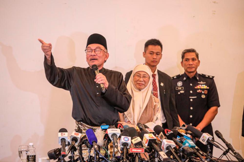 Anwar’s appointment as PM brings pride to family, friends and residents in Cheruk Tok Kun