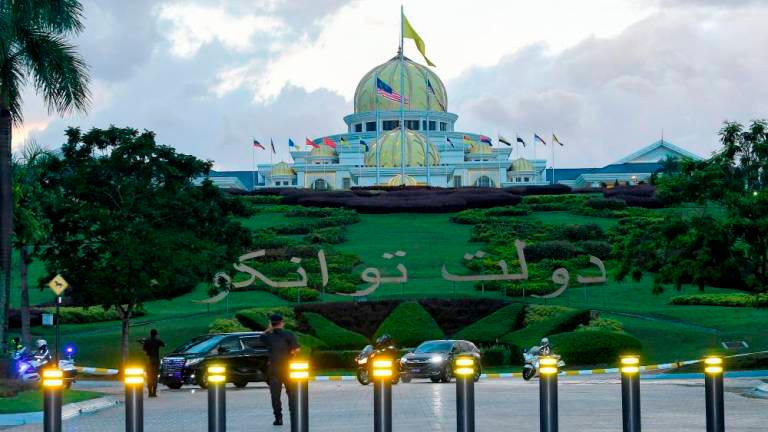 Anwarâs audience postponed, King wants priority given to peopleâs wellbeing - Istana Negara Anwarâs audience postponed, King wants priority given to peopleâs wellbeing - Istana Negara