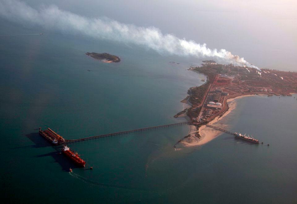 Australia bans alumina, bauxite exports to Russia Australia bans alumina, bauxite exports to Russia