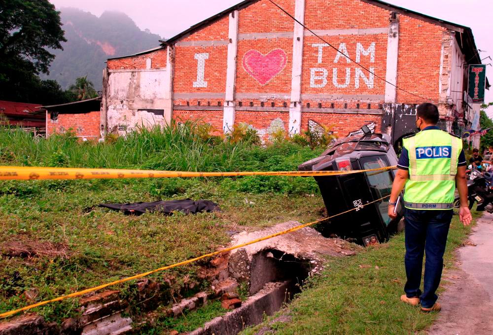 Autopsy on decomposed body reveals woman died of strangulation