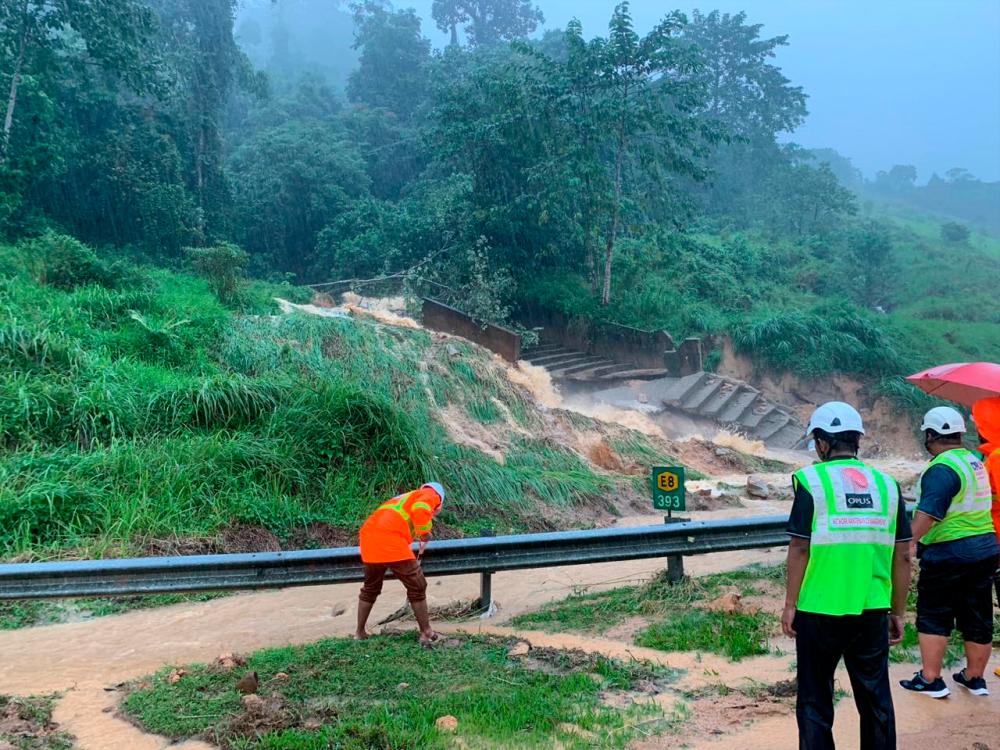 Banjir: Enam jalan menghubungkan Terengganu-Kelantan ditutup