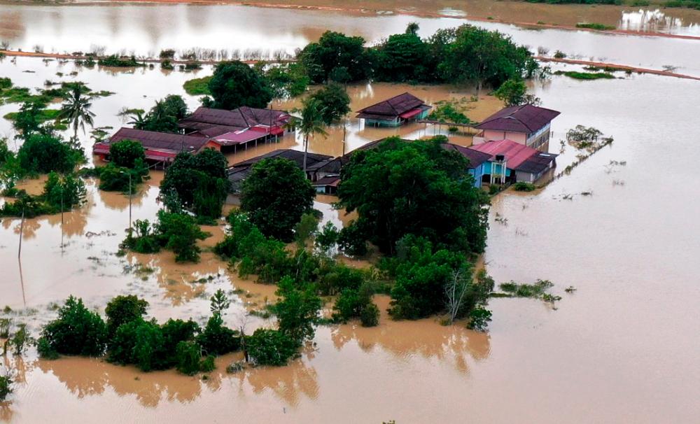 Banjir: Jumlah mangsa di Melaka meningkat, keadaan di Selangor semkin pulih Banjir: Jumlah mangsa di Melaka meningkat, keadaan di Selangor semkin pulih