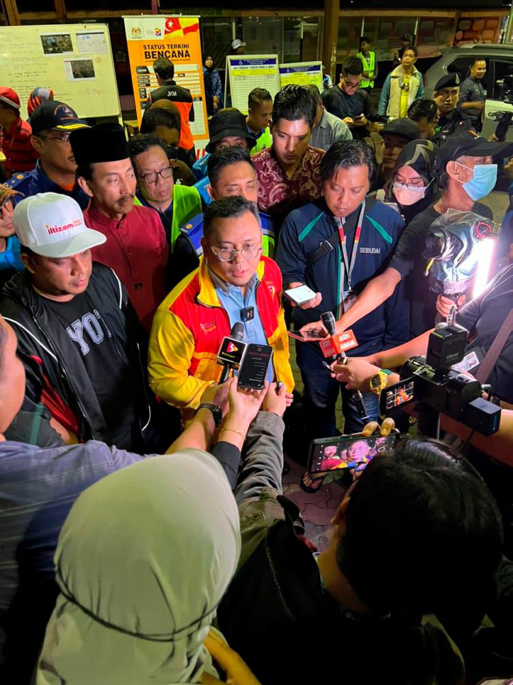 Banjir Kuala Selangor mungkin berpunca daripada takungan banjir kilat di Meru: Amirudin