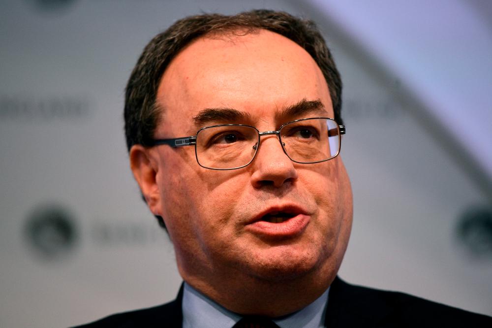 Bank of England welcomes signs of recovery, but is split over outlook