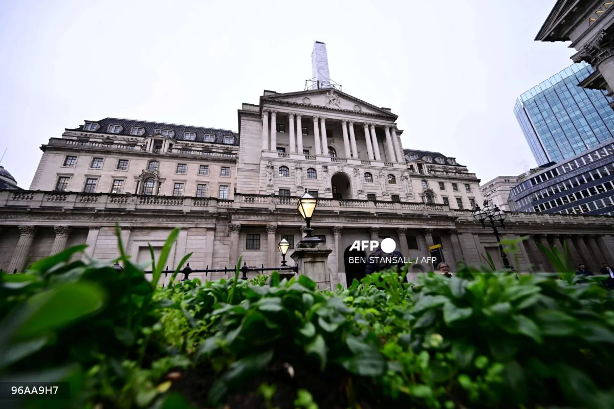 Bank of England pauses rate cuts amid West Asia conflict