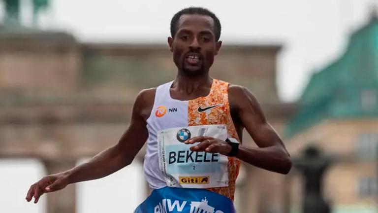 Bekele out of London Marathon with calf injury Bekele out of London Marathon with calf injury