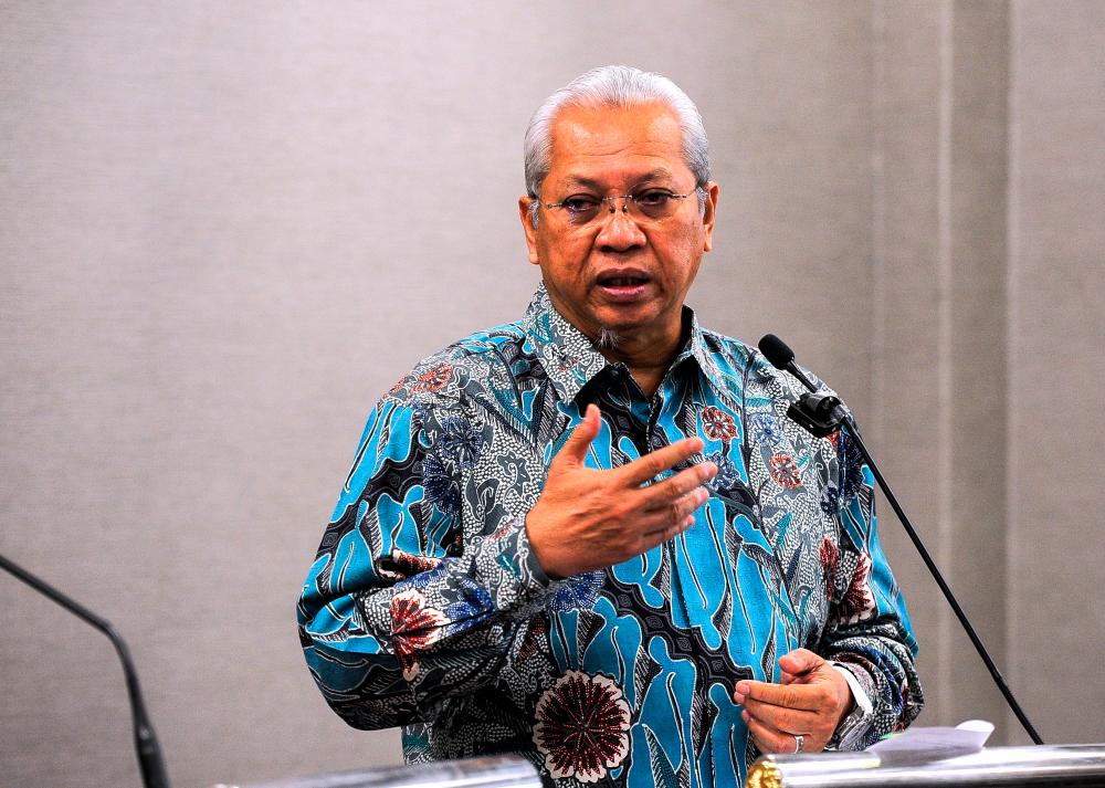 Belum ada bukti minyak masak terapung di perairan Indonesia dari M’sia: Annuar
