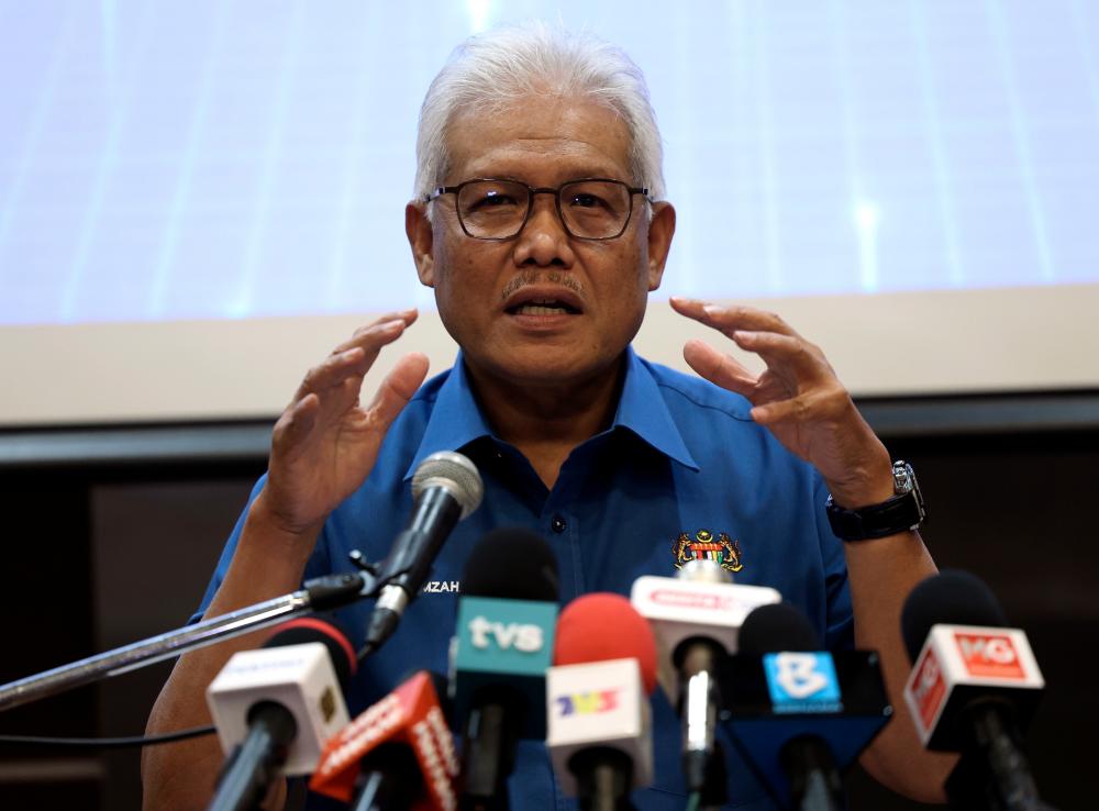 Bersatu-Pejuang cooperation needs to be discussed with all parties: Hamzah Bersatu-Pejuang cooperation needs to be discussed with all parties: Hamzah