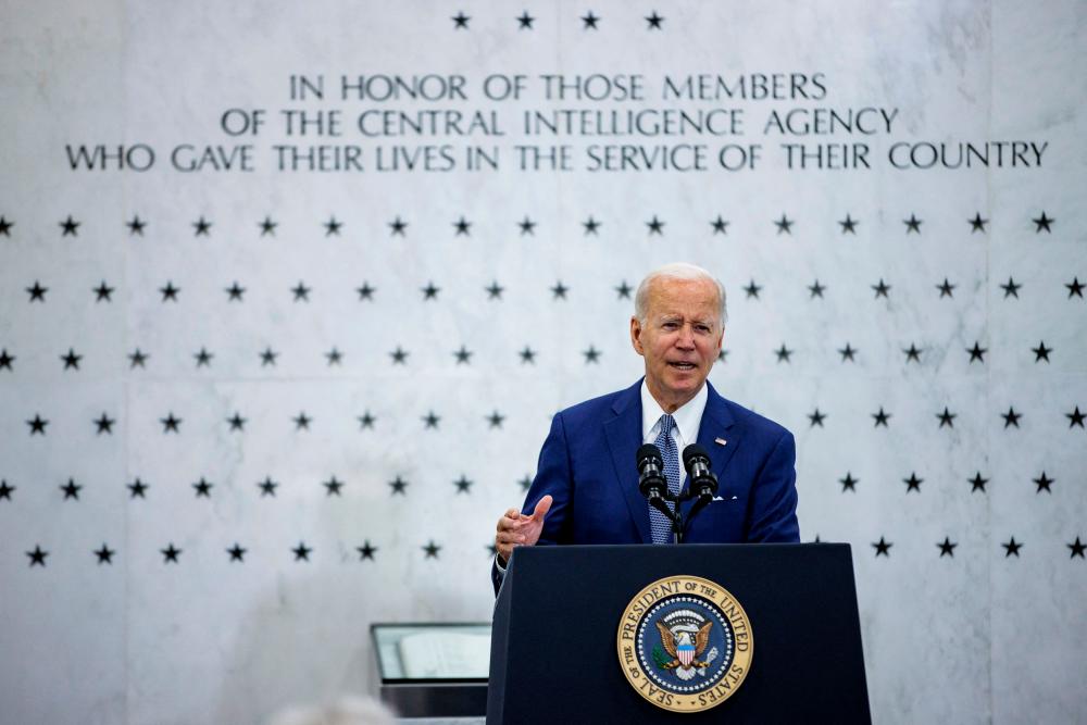 Biden calls sister of US prisoner in Russia Paul Whelan