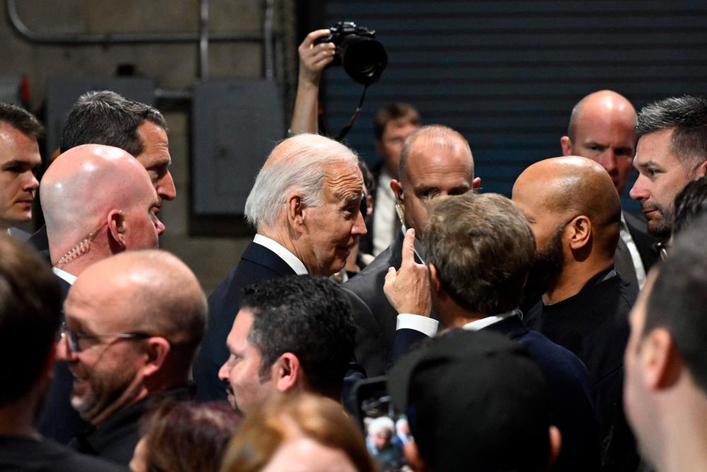 Biden speaks with parents of Black man killed in police beating Biden speaks with parents of Black man killed in police beating