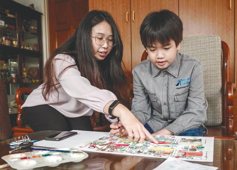 Bonding through mutual love for creating artworks