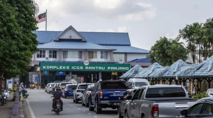 Aidilfitri rush sees nearly 7,000 travellers at Rantau Panjang ICQS