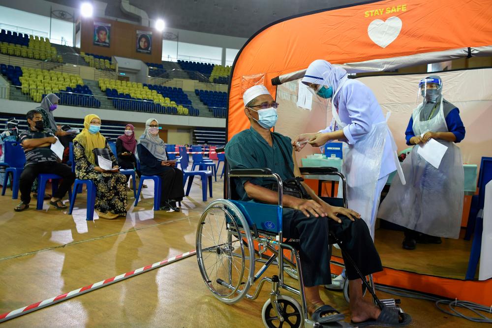 Buck up on vaccination drive: Former minister