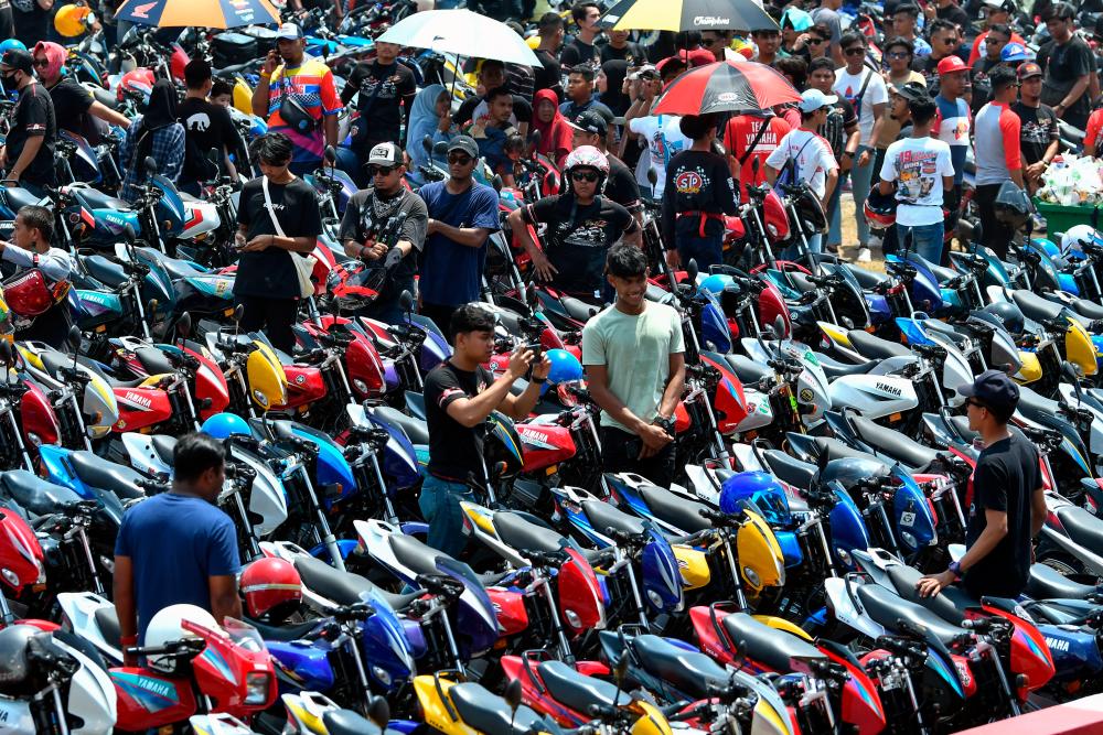 Cadangan pembinaan litar lumba drag dinantikan peminat sukan permotoran Cadangan pembinaan litar lumba drag dinantikan peminat sukan permotoran