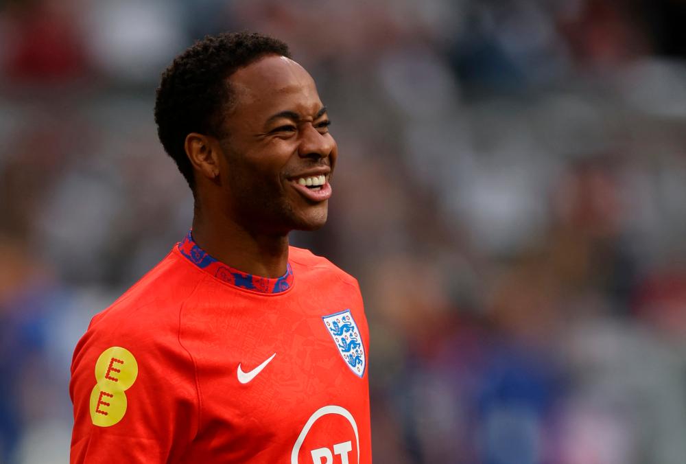 Chelsea to sign Sterling from Man City for up to £50m Chelsea to sign Sterling from Man City for up to £50m