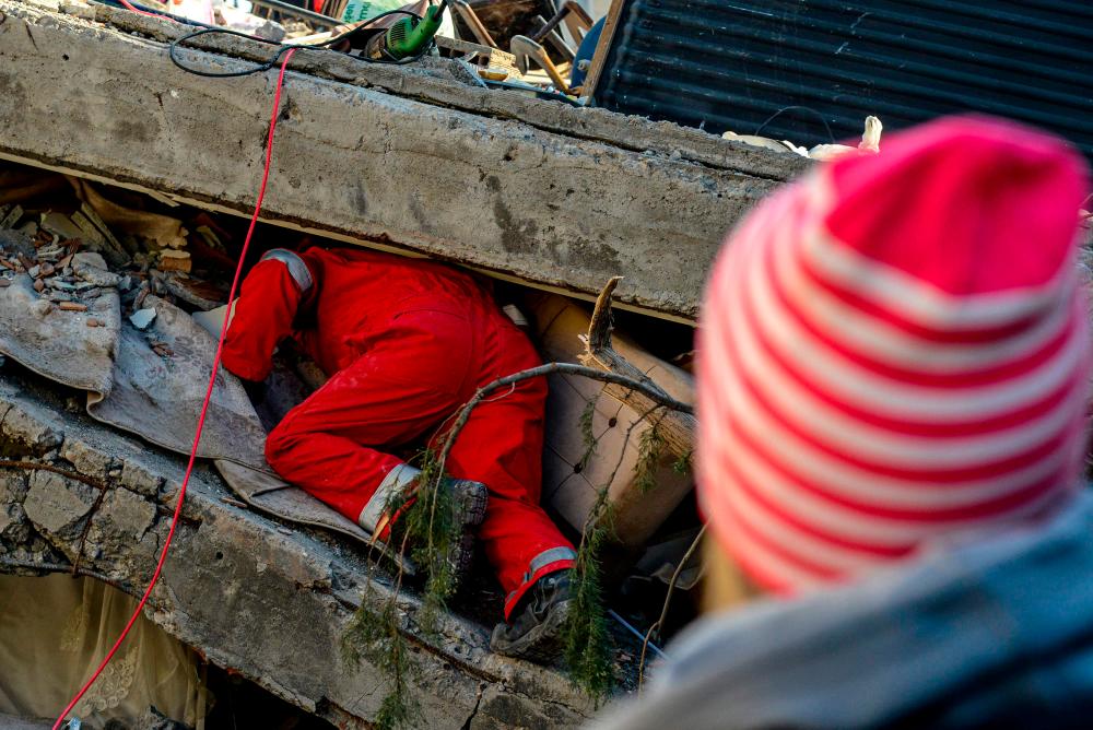 Children found alive as Turkey-Syria quake toll tops 22,000 Children found alive as Turkey-Syria quake toll tops 22,000