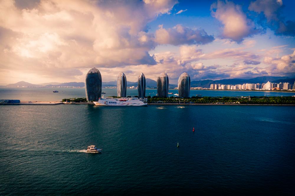 China's Sanya holiday hotspot shuts duty-free malls, venues to curb Covid