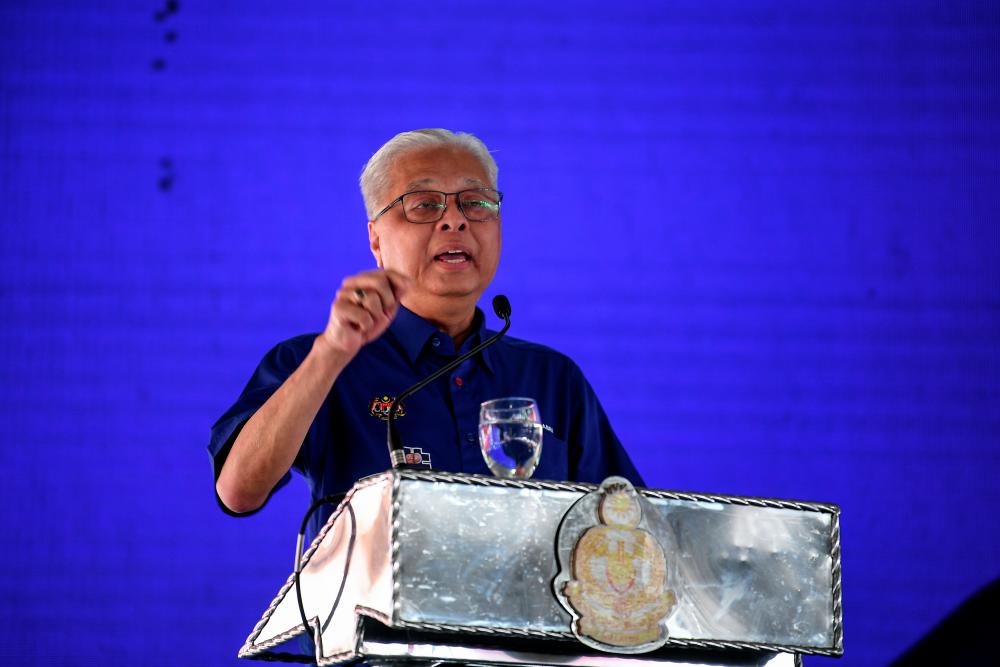 Choose budget, not manifesto promising the moon and the stars: Ismail Sabri
