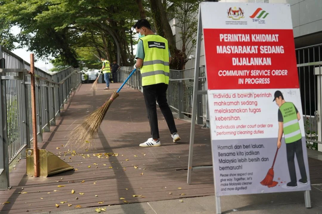 Community_service_order_targets_littering__78_offenders_deployed_nationwide Community service order targets littering, 78 offenders deployed nationwide
