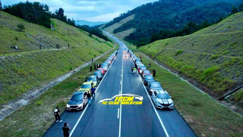 Cops to summon individuals who stopped cars on emergency lanes Cops to summon individuals who stopped cars on emergency lanes