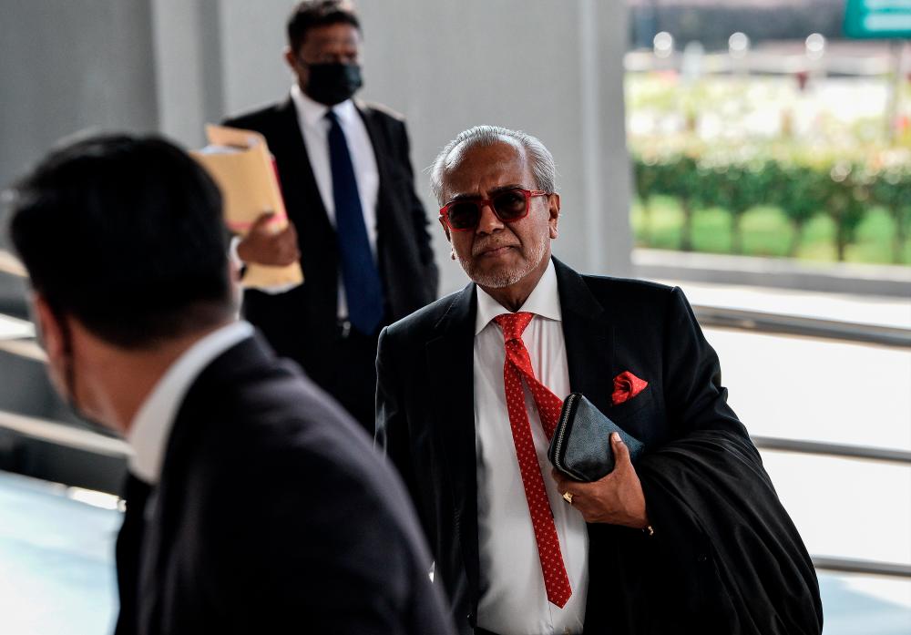 Court warns Najib’s defence team no more delay questioning witnesses in 1MDB trial Court warns Najib’s defence team no more delay questioning witnesses in 1MDB trial