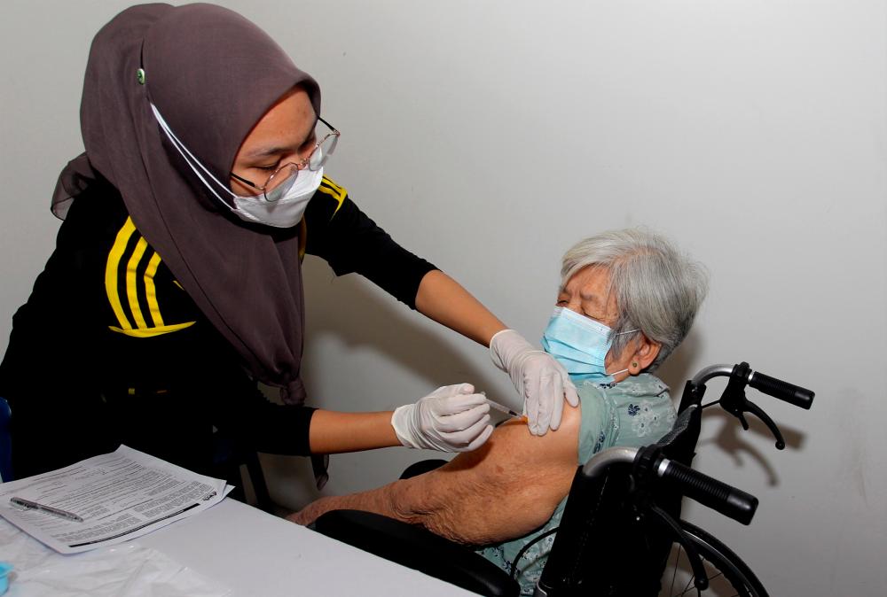 Covid-19: Over 300,000 senior citizens infected - Health DG