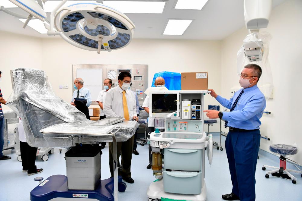 Covid: four hospitals to get medical equipment from Cyberjaya Hospital Covid: four hospitals to get medical equipment from Cyberjaya Hospital