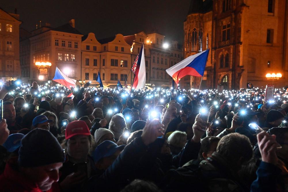 Czech Republic to hold runoff of presidential election Czech Republic to hold runoff of presidential election