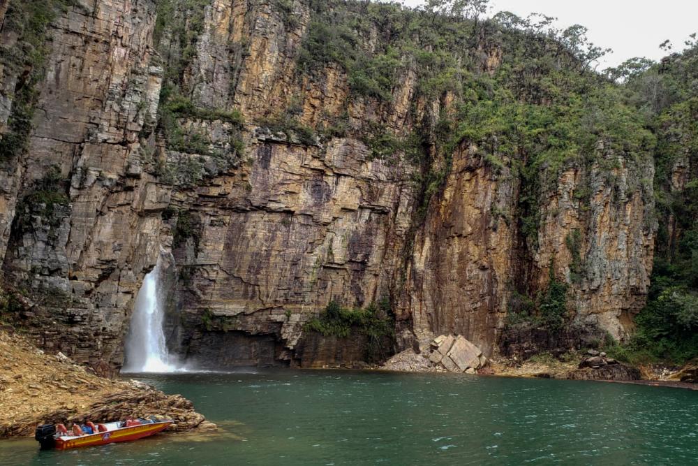 Death toll from rockfall in Brazil’s Lake Furnas rises to 10