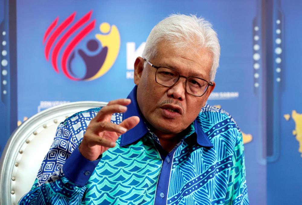 Deportation of refugees: Don’t meddle in Malaysia’s affairs - Hamzah Deportation of refugees: Don’t meddle in Malaysia’s affairs - Hamzah