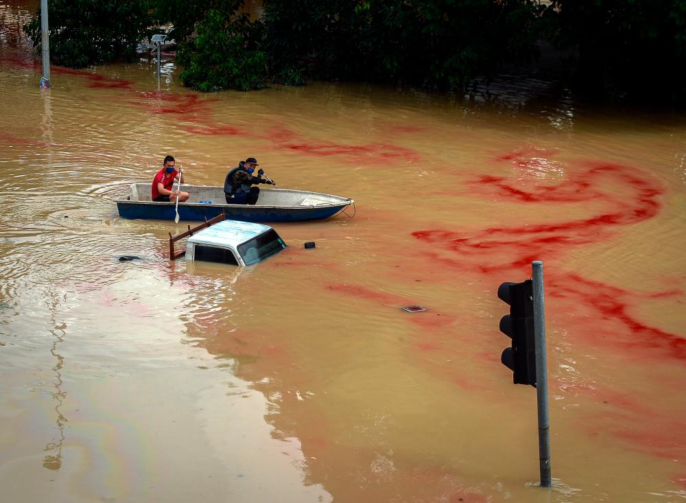 Develop flood mitigation masterplan