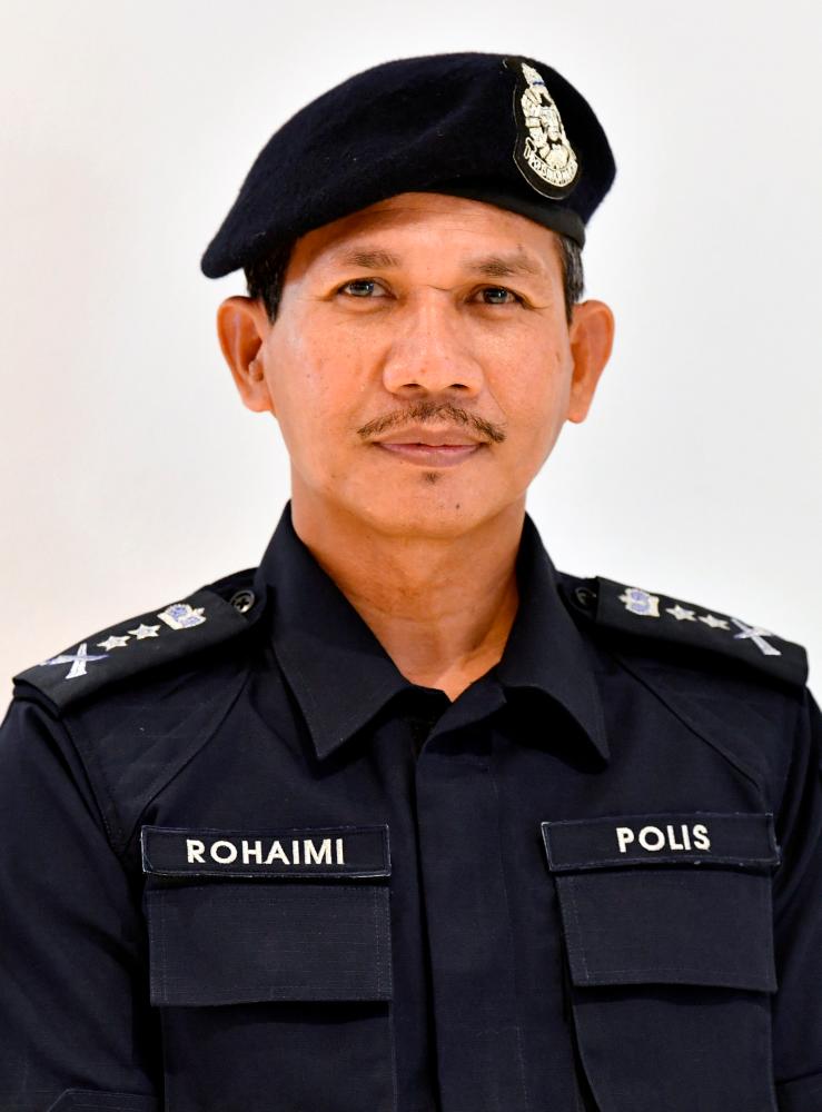 Do not share unverified news on Terengganu politics â Police